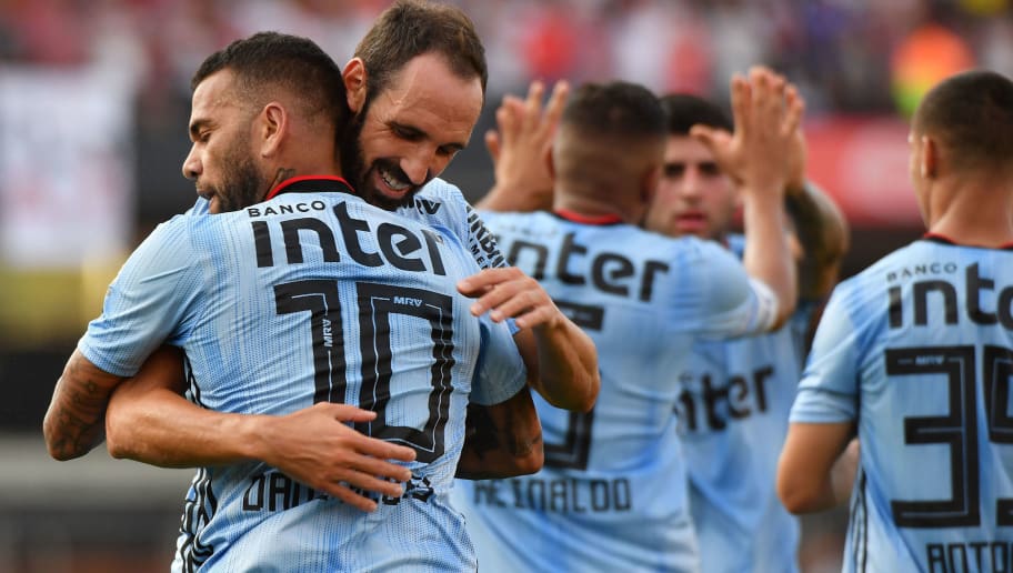 Buscando encaixar o time, Diniz terá grande desafio para escalar o Tricolor contra o Corinthians - 1