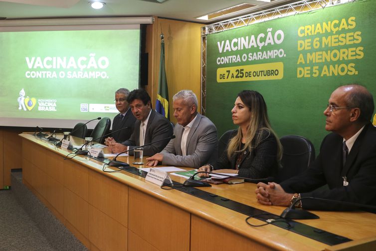 O ministro da Saúde, Luiz Henrique Mandetta, participa do lançamento da campanha "Vacinação contra o Sarampo"