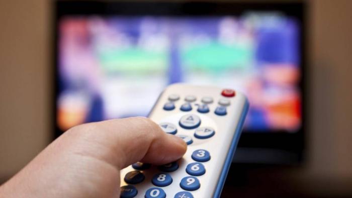 CCJ aprova proibição de aviso de cobrança na programação das TVs por assinatura - 1