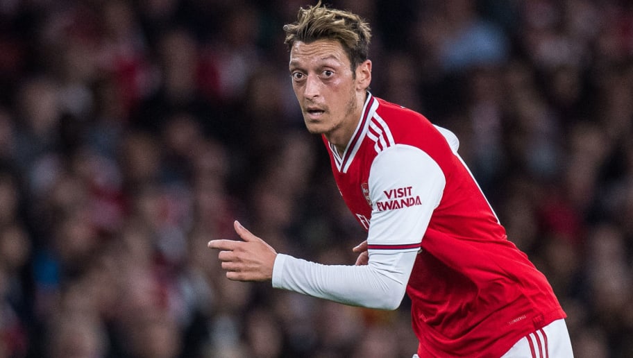 Em baixa no Arsenal, Özil volta a ser especulado para possível empréstimo - 1