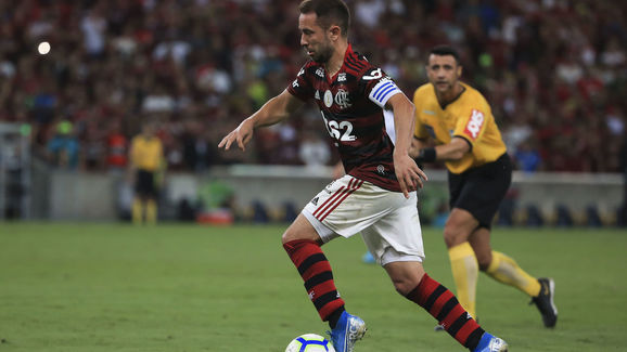 Everton Ribeiro