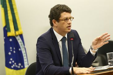  O ministro do Meio Ambiente, Ricardo Salles, participa de audiência pública na Comissão de Meio ambiente e Desenvolvimento Sustentável da Câmara dos Deputados.