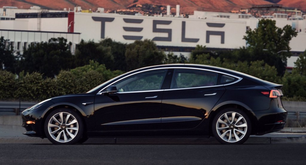 Tesla abre seu laboratório de testes de impacto pela primeira vez - 2
