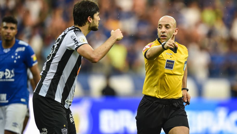 5 erros e acertos da arbitragem da 32ª rodada do Campeonato Brasileiro - 1