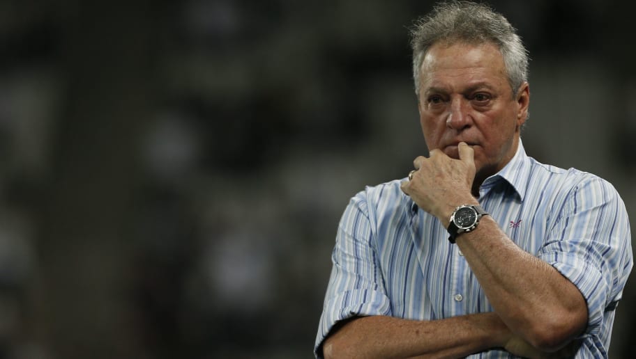 Abel Braga protesta e detona VAR após empate do Cruzeiro: 