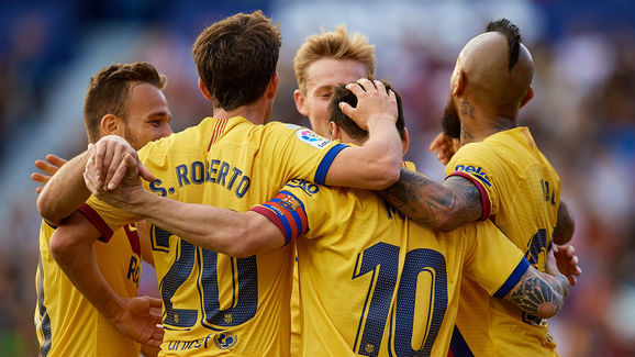 Levante UD v FC Barcelona - La Liga