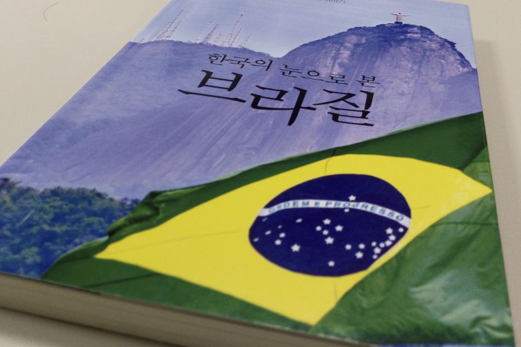 Livro Coreia sobre o Brasil