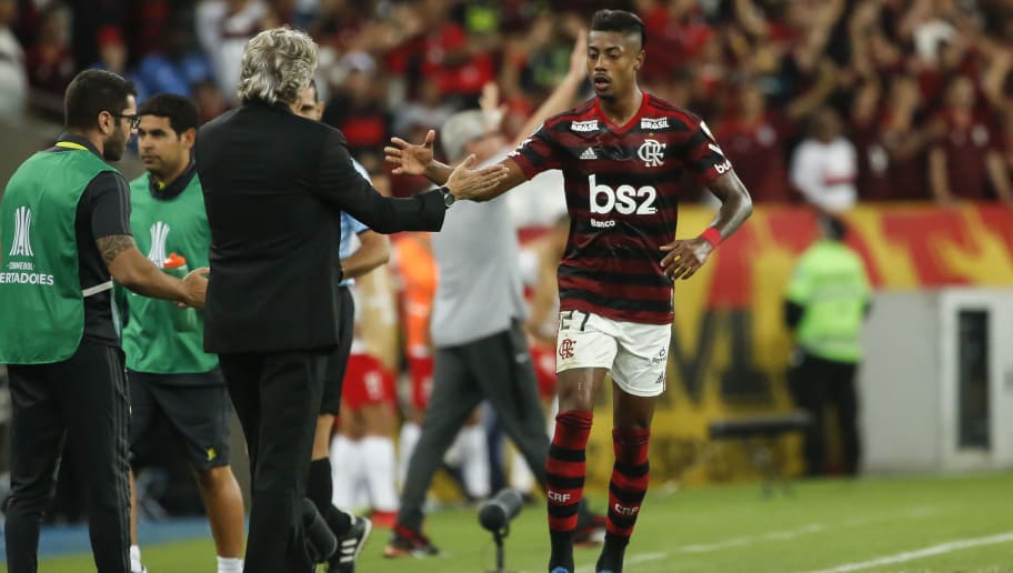 Bruno Henrique compara esquema tático de Abel Braga com o de Jorge Jesus e enaltece o “mister” - 1