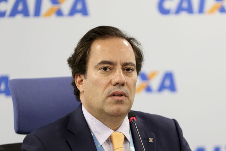 O presidente da CAIXA, Pedro Guimarães, anuncia redução das taxas de juros para o crédito imobiliário com recursos do SBPE. 