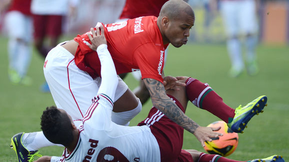 Internacional v Fluminense - Brazilian Series A 2013