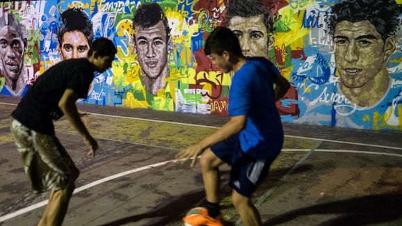 FBL-BRAZIL-WC-2014-MURAL-FEATURE