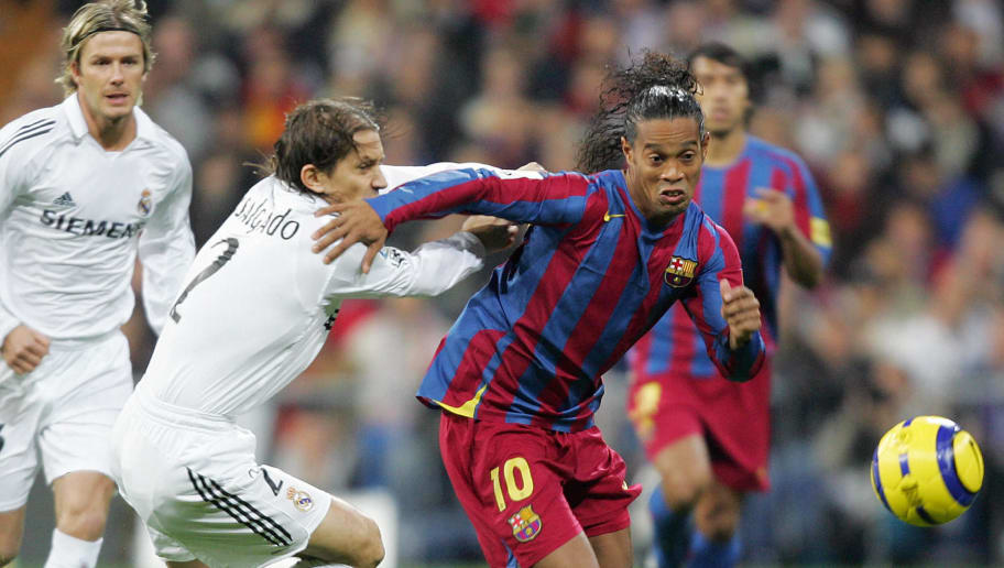 Quando os rivais se curvam: há 14 anos, Ronaldinho fazia história no Bernabéu - 1