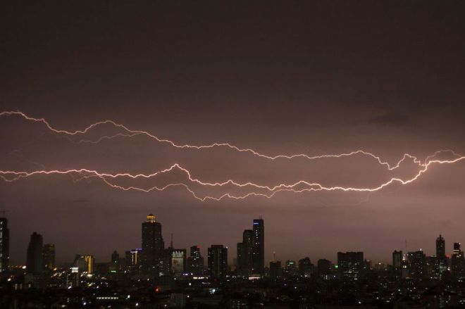 Raio horizontal mais longo já registrado se estendeu por 500 quilômetros no céu - 2