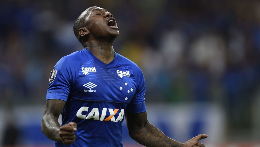 Sassá fala sobre oportunidade no ataque do Cruzeiro e relata importância de Abel Braga - 1