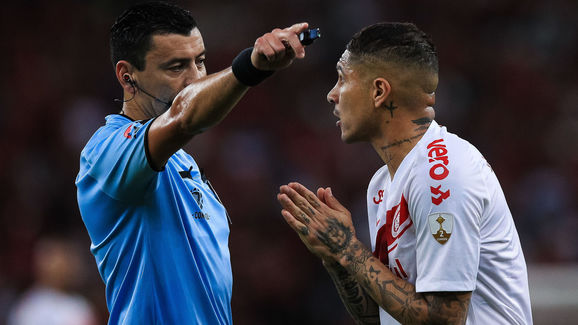 Paolo Guerrero,Roberto Tobar