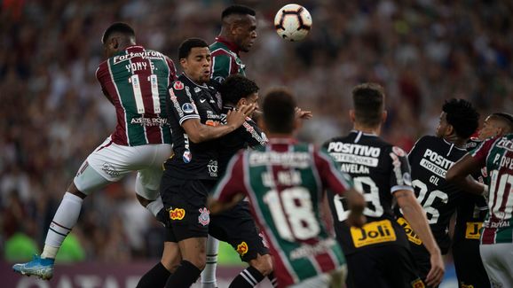 FBL-SUDAMERICANA-FLUMINENSE-CORINTHIANS