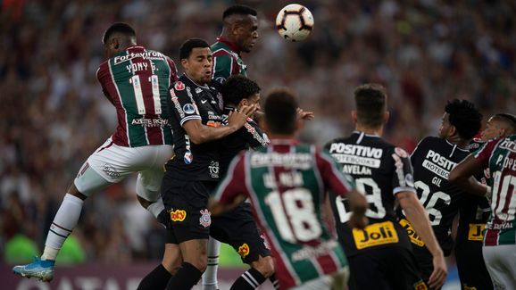 FBL-SUDAMERICANA-FLUMINENSE-CORINTHIANS