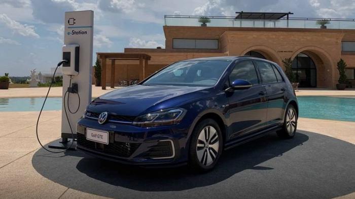 Volkswagen lança versão híbrida - e limitada - do Golf no Brasil por R$ 200 mil - 1