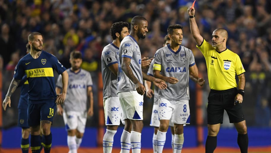 Altos valores assustam rivais brasileiros e Dedé vira problema no Cruzeiro - 1