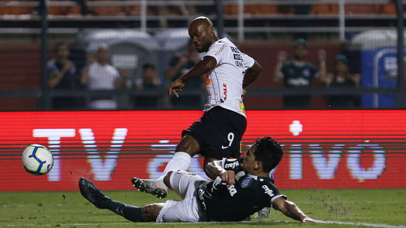 Vagner Love,Gustavo Gomez