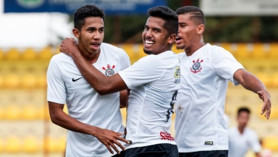 Bahia age no mercado e fecha com jovem meia do Corinthians por empréstimo - 1