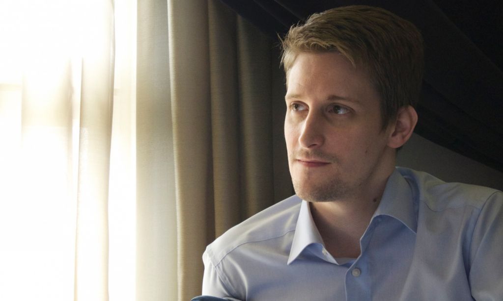 Edward Snowden vai precisar devolver lucros de livros ao Governo dos EUA - 2