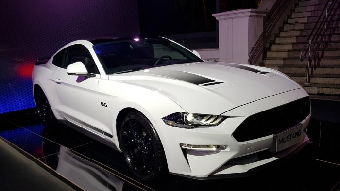 Ford anuncia Mustang Black Shadow e confirma chegada de SUV elétrico no Brasil - 1