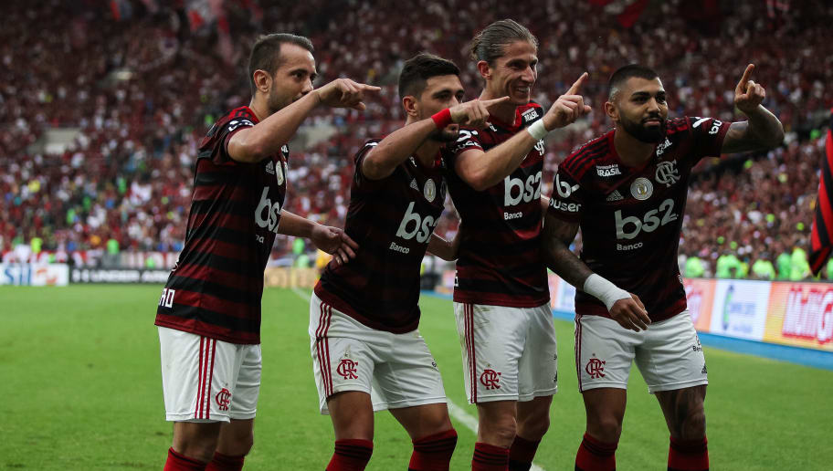 Mauro Cezar rasga elogios a craque do Flamengo e garante: 
