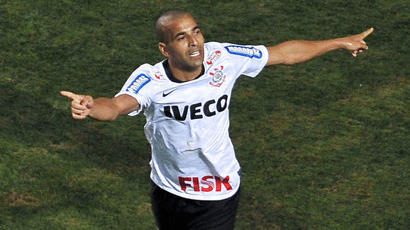 Emerson of Brazilian Corinthians, celebr