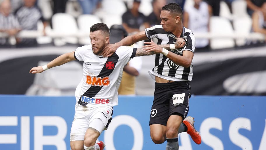 Prass, Henríquez, Guarín, Blandi e Rossi: André Mazzuco atualiza situações de mercado do Vasco - 1