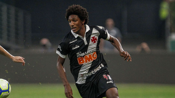 Bruno Henrique,Talles