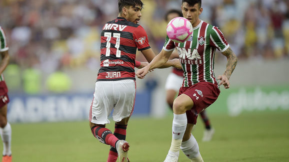 Roger Ibañez,Lucas Paqueta