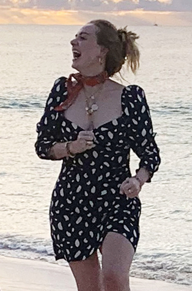 Adele aparece irreconhecível em novas fotos durante férias no Caribe - 2