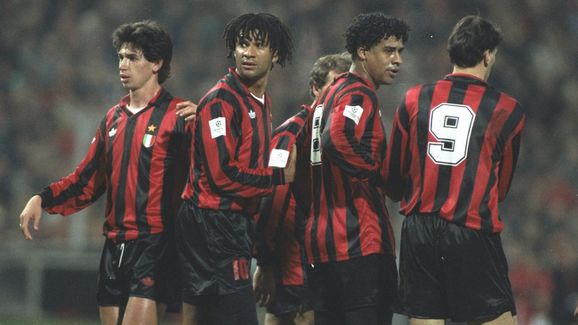 AC Milan Players forming a wall