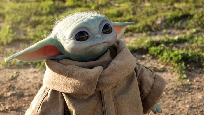 Boneco do Bebê Yoda em tamanho real começa a ser vendido e site cai após anúncio - 1