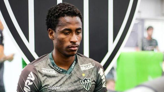 Denílson acerta novo empréstimo e irá jogar no Paços de Ferreira, de Portugal - 2