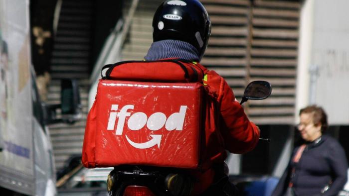 Juíza rejeita ação que criaria vínculo de emprego para entregadores do iFood - 1