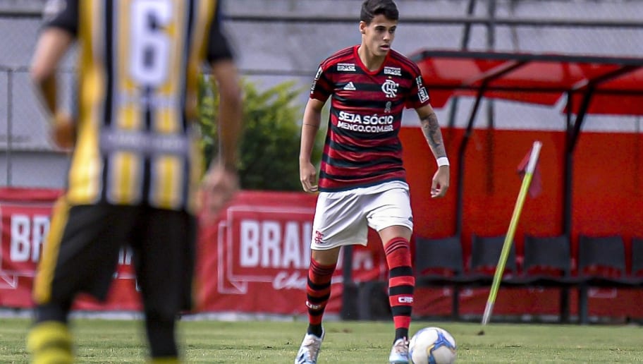 Livre no mercado, promessa da base do Flamengo vai para time de Fenômeno - 1