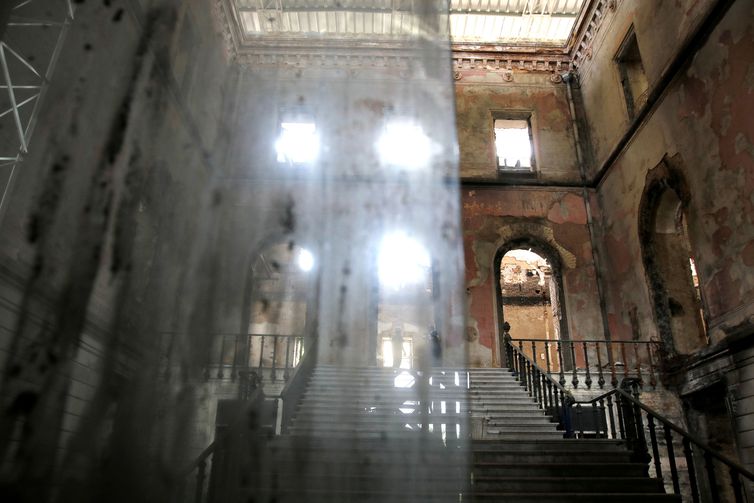  Salão interno do prédio da sede do Museu Nacional, na Quinta da Boa Vista, zona norte da cidade