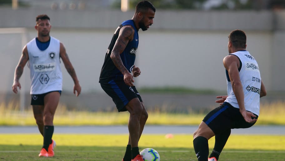 Titular de Valentim tem lesão detectada e deve ser desfalque do Botafogo no começo de temporada - 1