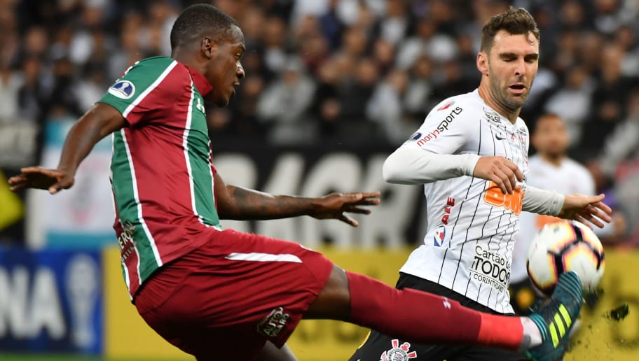 Zagueiro se lesiona em pré-temporada e desfalca Fluminense por longo período - 1
