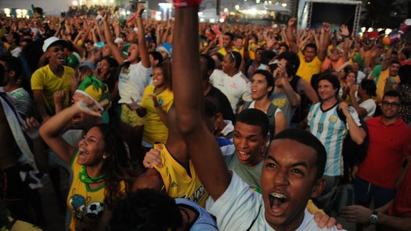 FBL-WC-2014-FANS