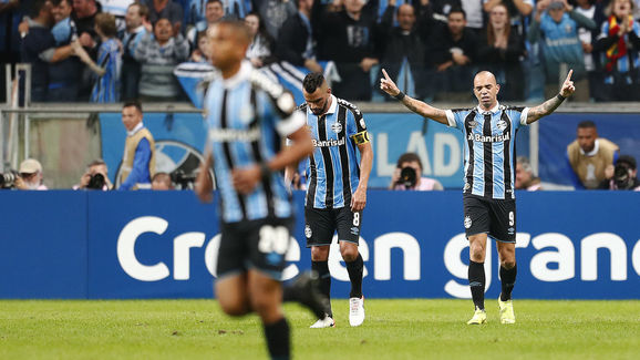 FBL-LIBERTADORES-GREMIO-LIBERTAD