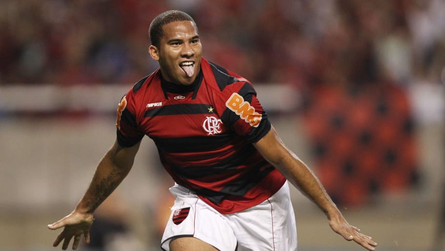 5 piores centroavantes que jogaram no Flamengo e fizeram o torcedor sofrer - 1