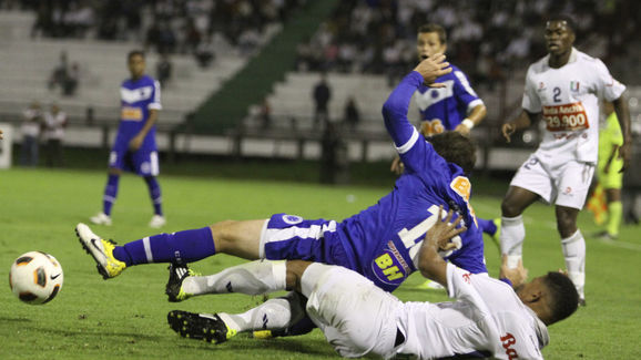 Once Caldas (COL) v Cruzeiro (BRA) - Santander Libertadores Cup 2011