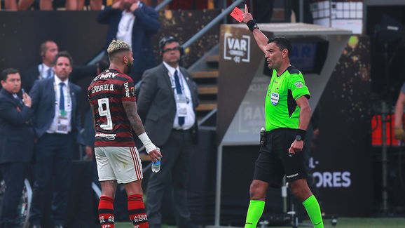 Roberto Tobar,Gabriel Barbosa