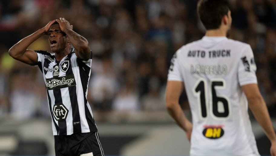 Botafogo desiste de contratar atacante do São Paulo; clube abre negociação para renovar com zagueiro - 1