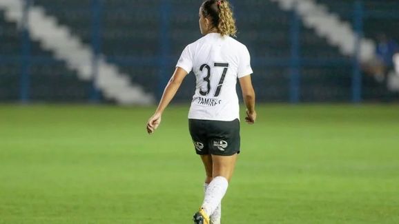 Campeão em campo, time feminino do Corinthians ganha novo patrocinador - 2