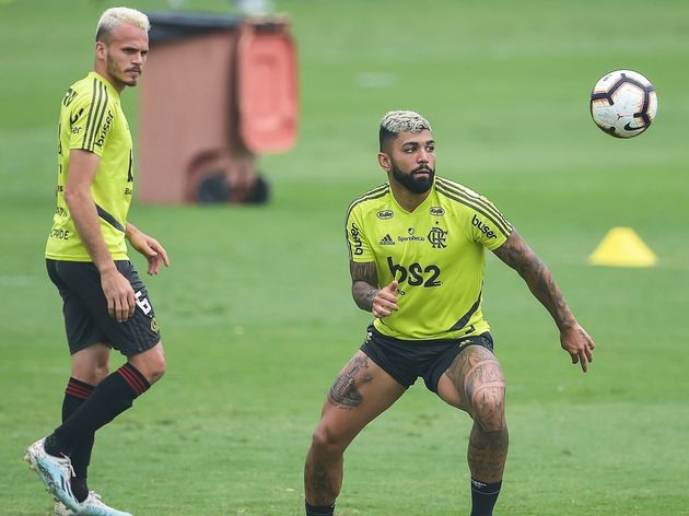 FBL-BRAZIL-FLAMENGO-LIVERPOOL-TRAINING