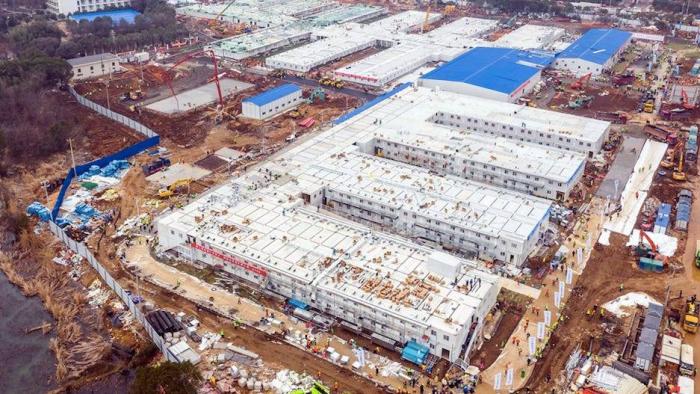 Hospital chinês construído em 10 dias recebe primeiros pacientes; assista! - 1